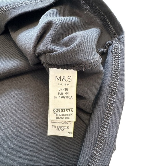Marks & Spencer Cotton Essentials Collection T-Shirt - Size Large - Picture 4 of 7